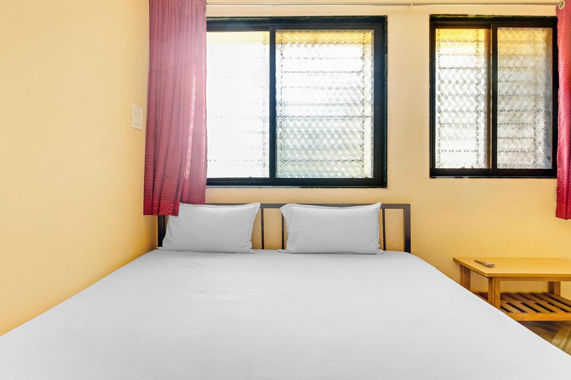 Hotel Spot On Harihar Lodging And Yatri Niwas Kolhapur Exterior foto